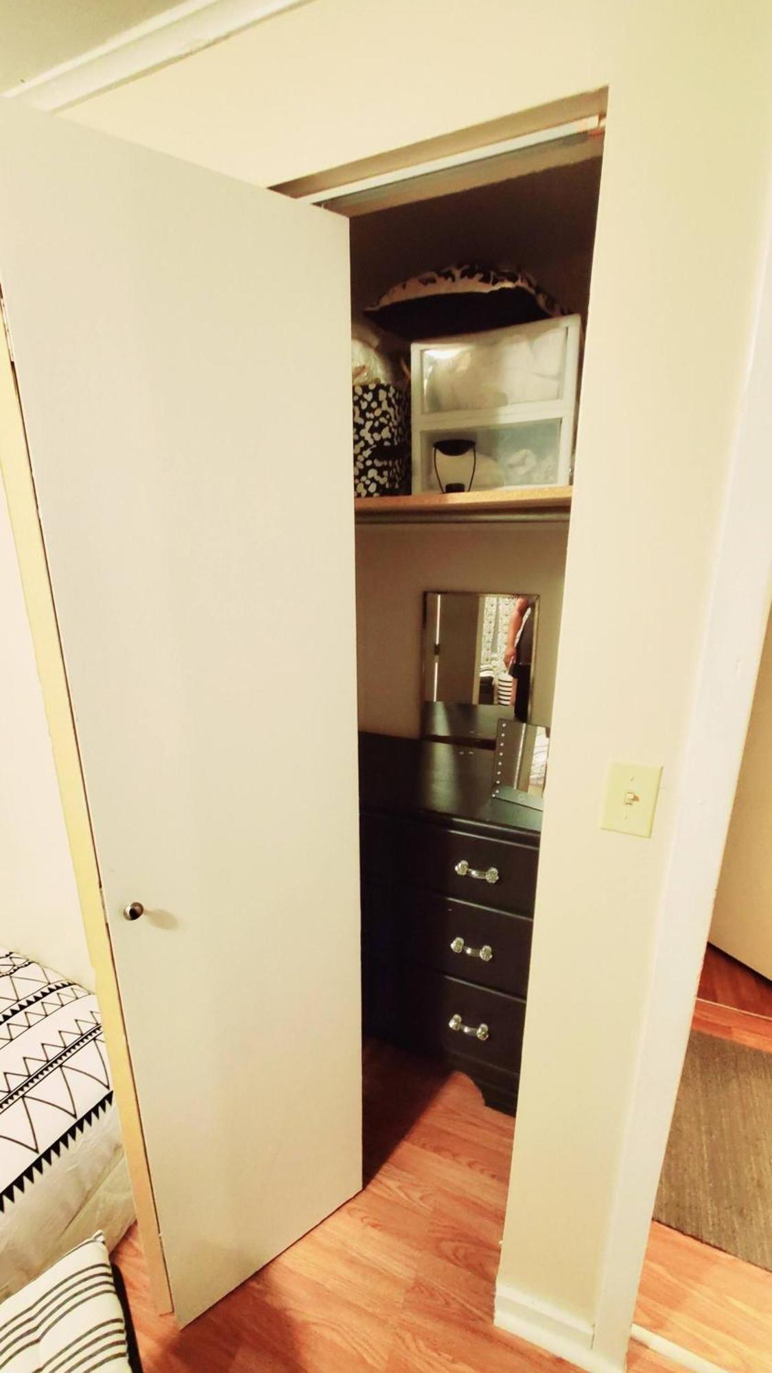 Room In Guest Room - Black-White Rm By Yale U Ню Хейвън Екстериор снимка